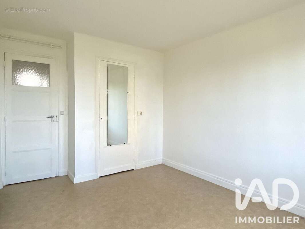 Photo 6 - Appartement à ROMILLY-SUR-SEINE