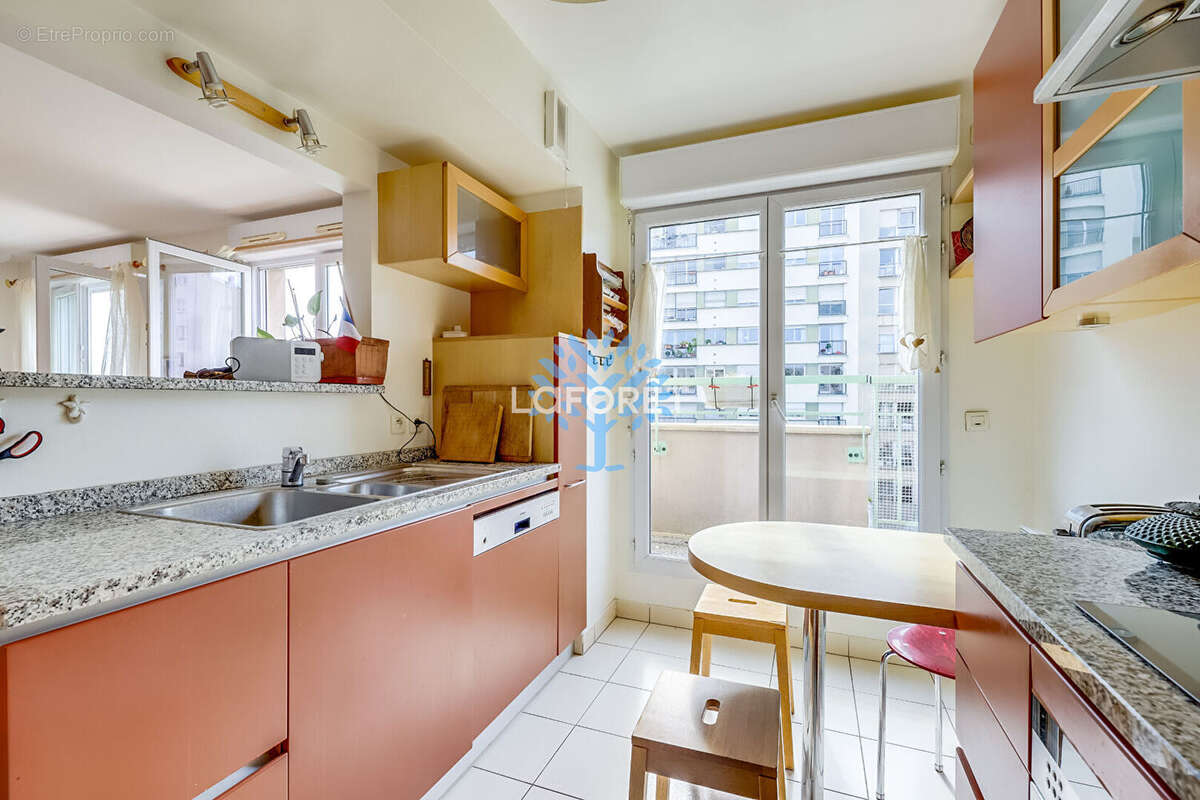 Appartement à PARIS-20E
