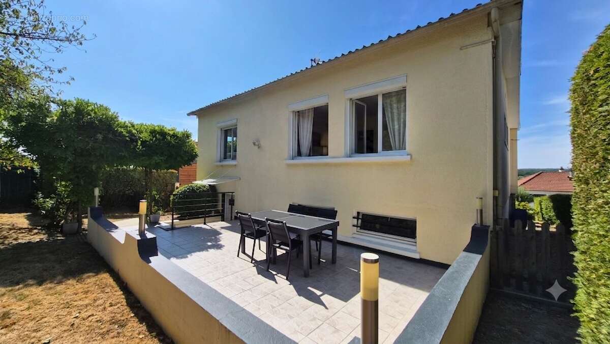 T4 indépendant, 126 m², sous sol total, 782 m² de terrain - photo 3
