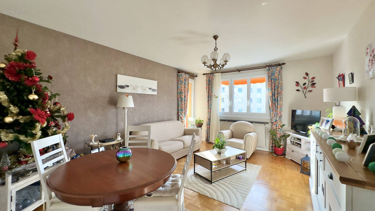 Appartement à LYON-5E