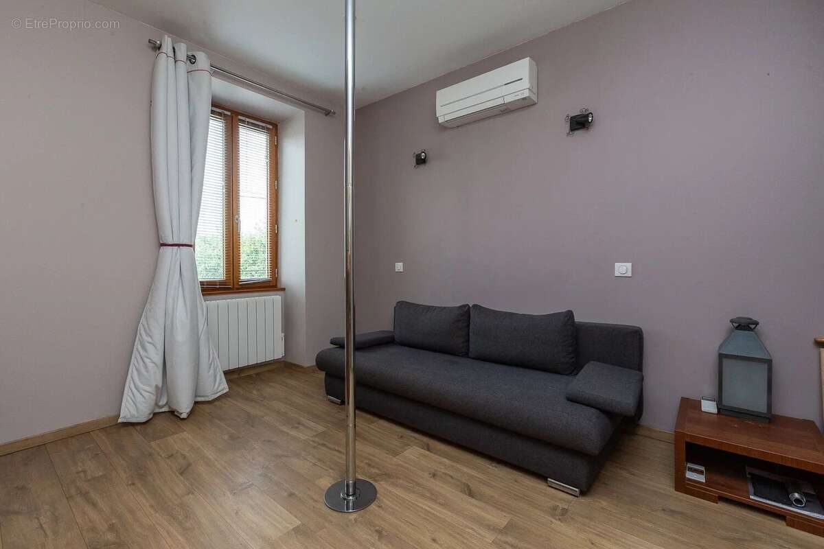 Maison à MONTALIEU-VERCIEU