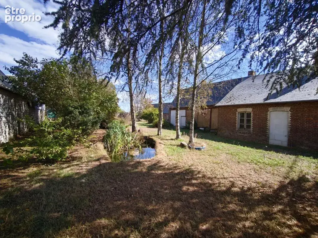 Maison de caractère, dépendances et 7 100 m² de terrain - photo 13