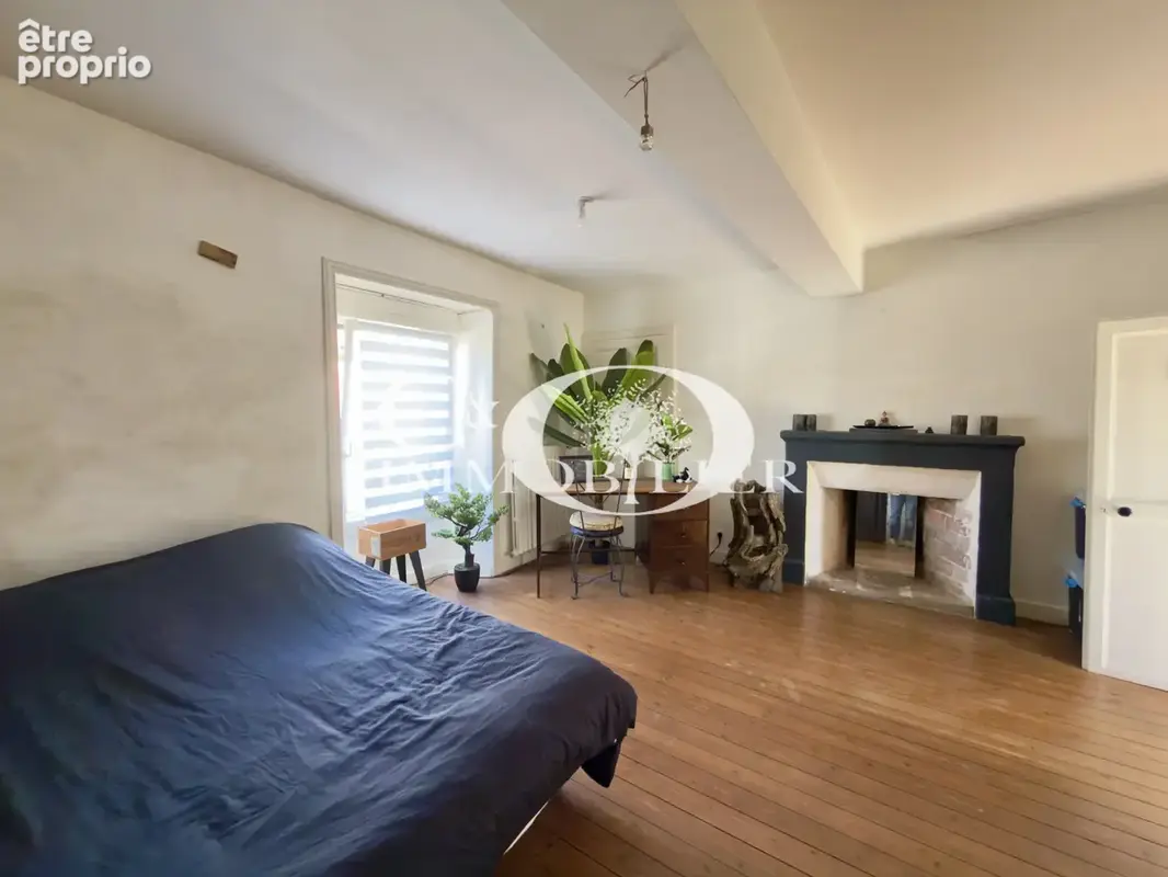 Maison de bourg - 2 chambres - bureau - cour de 50 m2 - photo 6