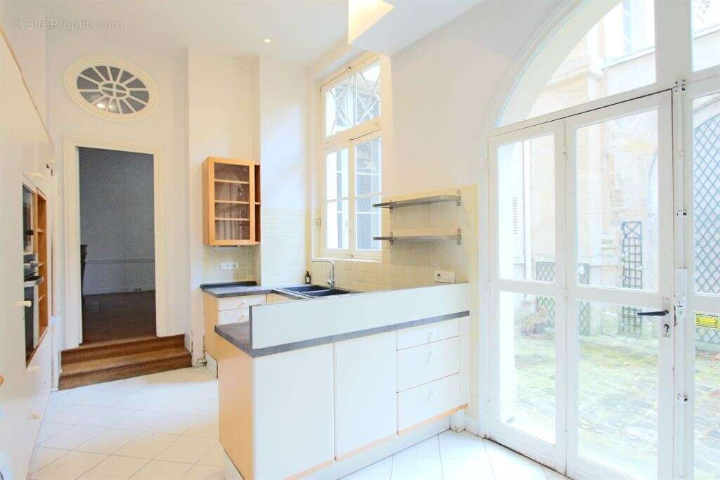 Appartement à PARIS-4E