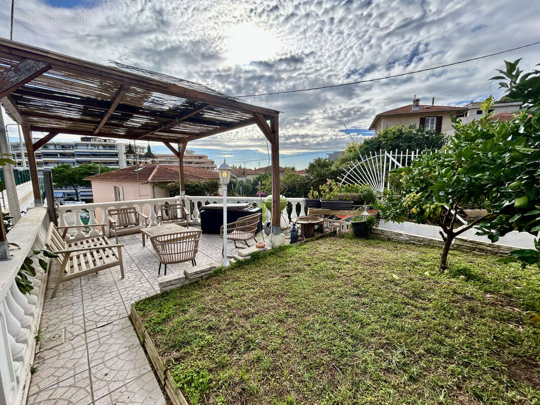 Maison à ROQUEBRUNE-CAP-MARTIN