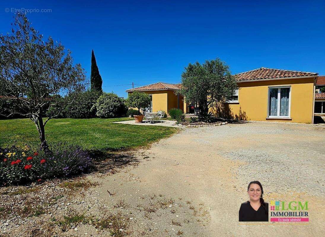 Maison à SAINT-HILAIRE-DE-BRETHMAS