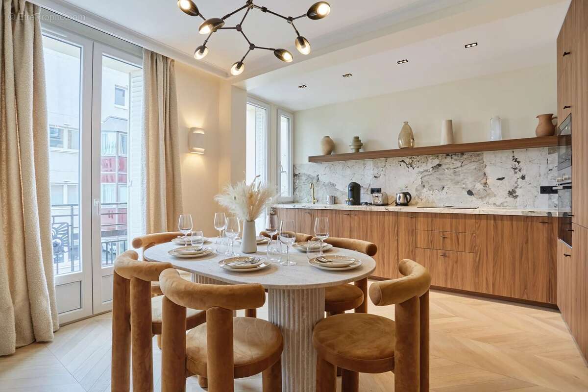 Appartement à NEUILLY-SUR-SEINE