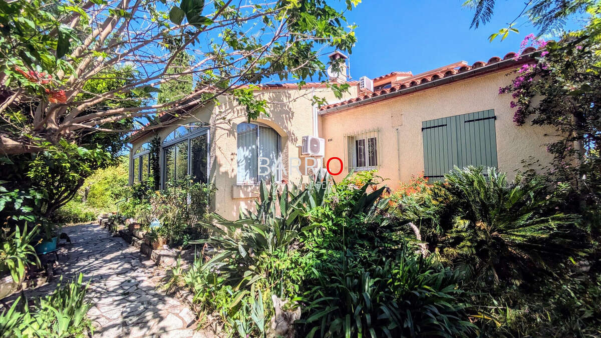 Maison à LAROQUE-DES-ALBERES