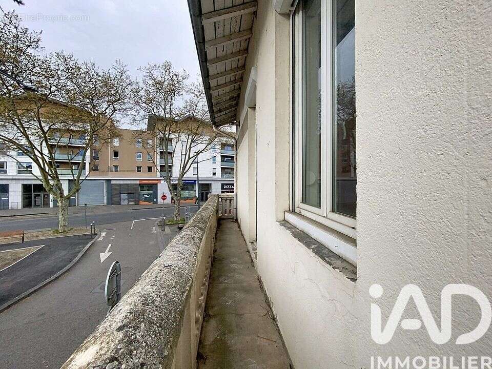 Photo 9 - Appartement à DECINES-CHARPIEU