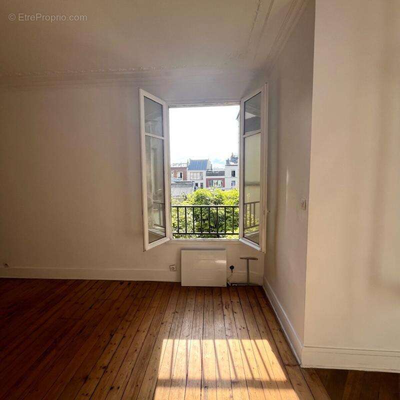 Appartement à PARIS-20E