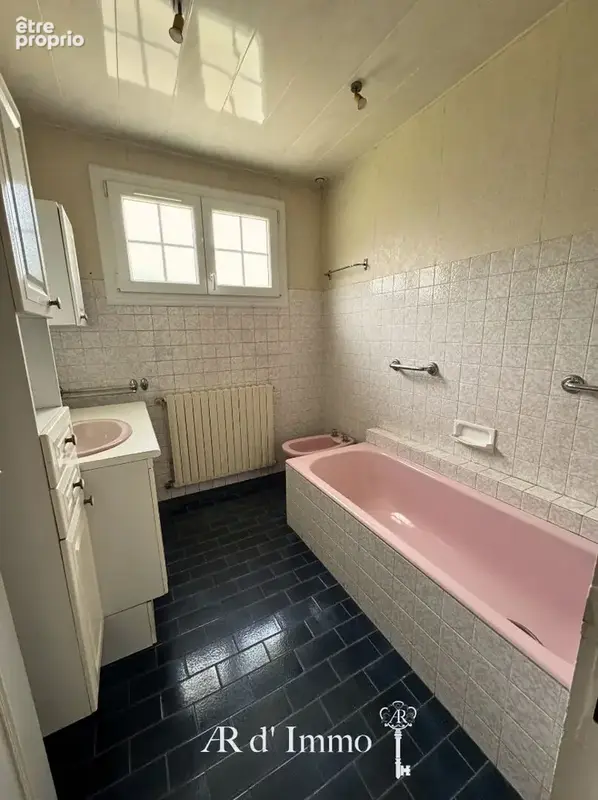 Maison avec sous-sol sur 2 400 m² - Calme campagne - Névez - photo 7