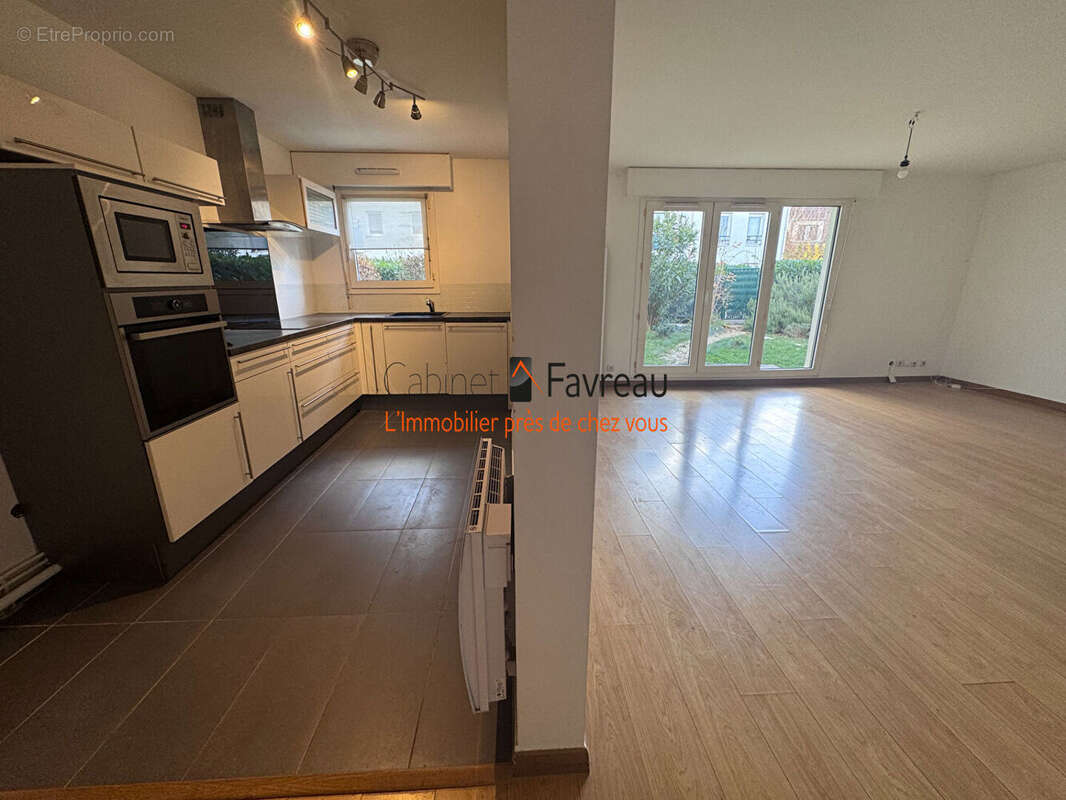 Appartement à L&#039;HAY-LES-ROSES