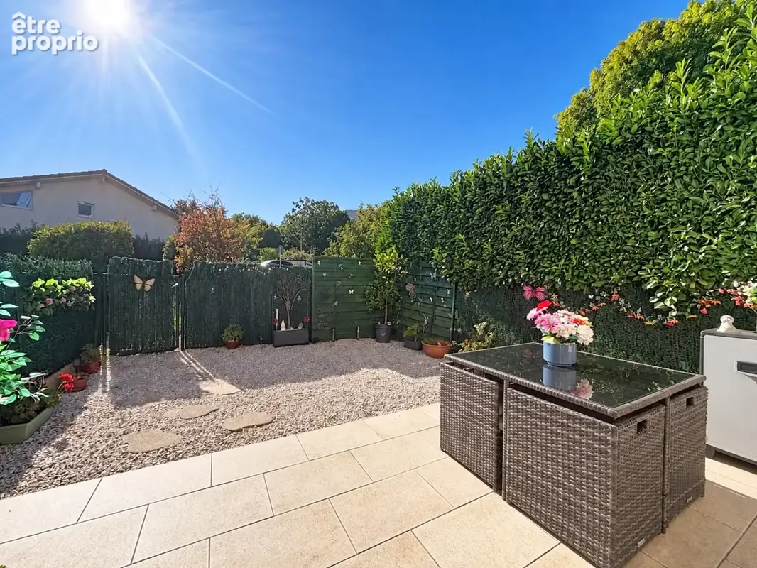A VENDRE - Appartement Duplex T3 en rez-de-jardin - GEX - photo 2