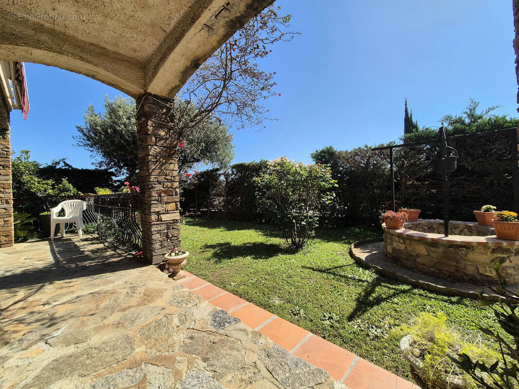 Maison à HYERES
