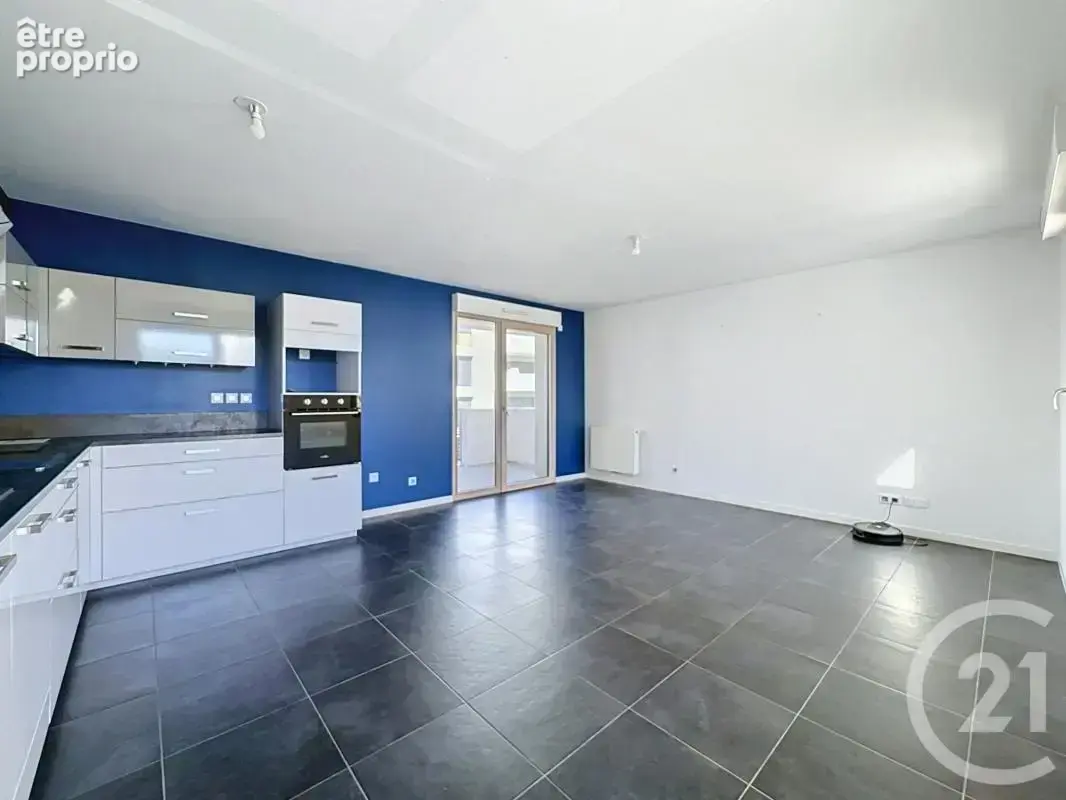 Appartement 4 pièces 81 m² à vendre à Saint-Priest (69800) - photo 2
