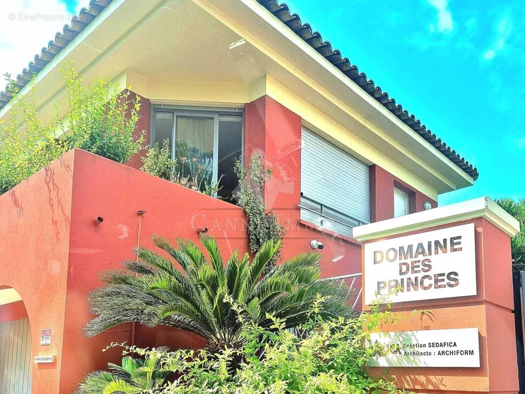 Appartement à MANDELIEU-LA-NAPOULE