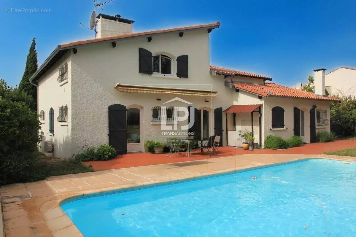 Maison à RAMONVILLE-SAINT-AGNE