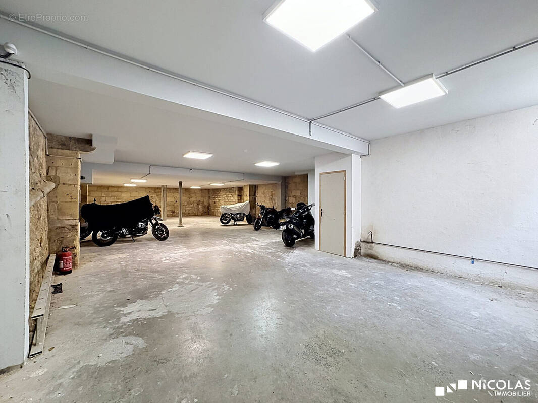 Parking à BORDEAUX