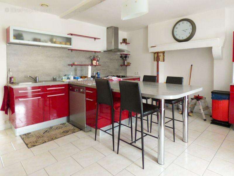 Maison à CHEF-BOUTONNE