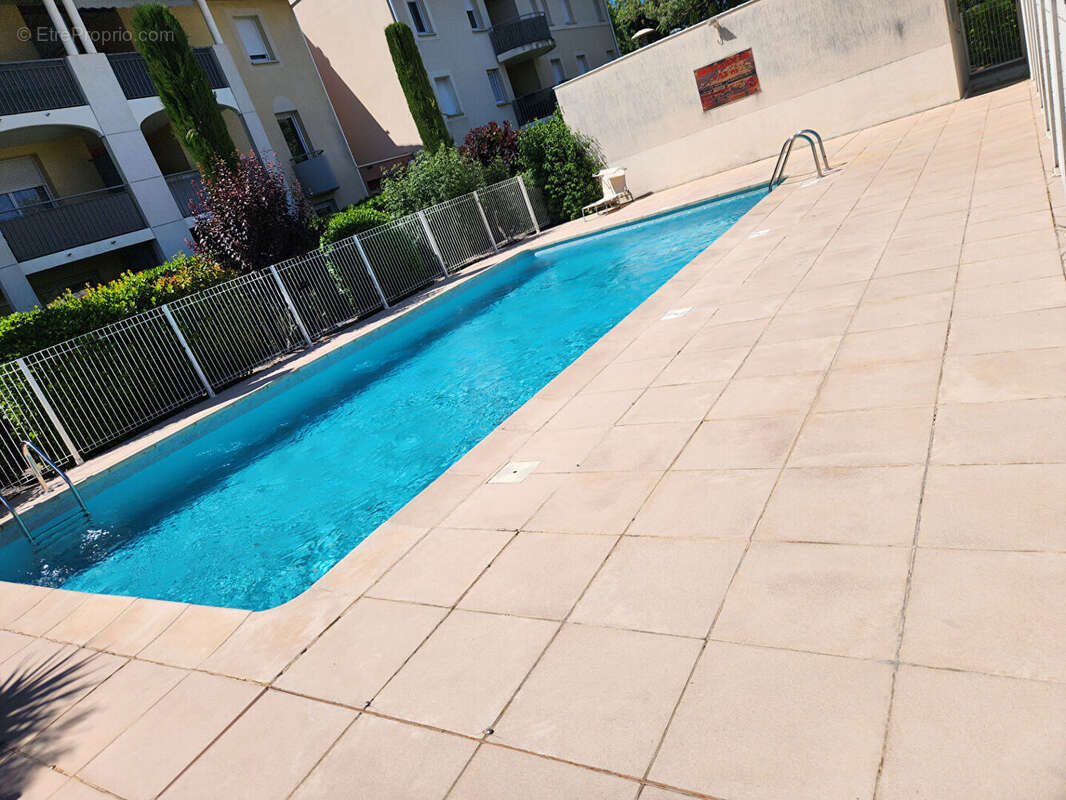 Appartement à L'ISLE-SUR-LA-SORGUE