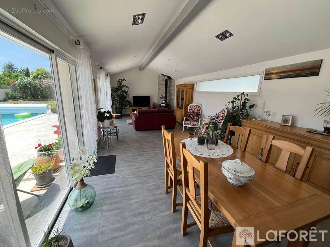 Maison à SAINT-ANDRE-DE-CUBZAC