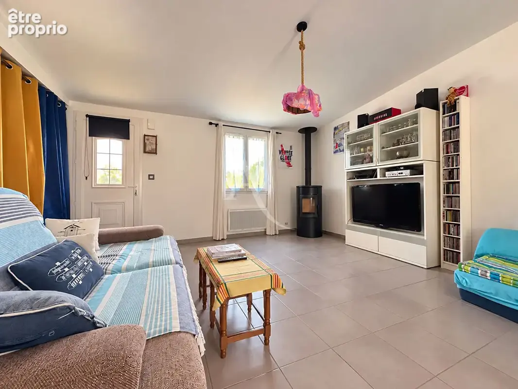 L'Aiguillon-sur-Vie - Maison plain-pied - 3 chambres - photo 2