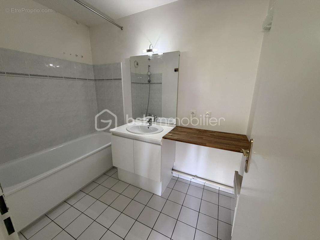 Appartement à MAGNY-LE-HONGRE