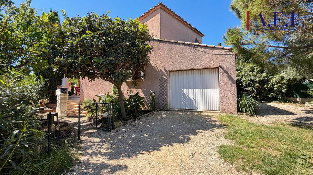 Maison à SIX-FOURS-LES-PLAGES