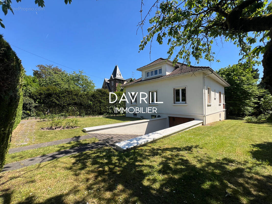 Maison à CONFLANS-SAINTE-HONORINE