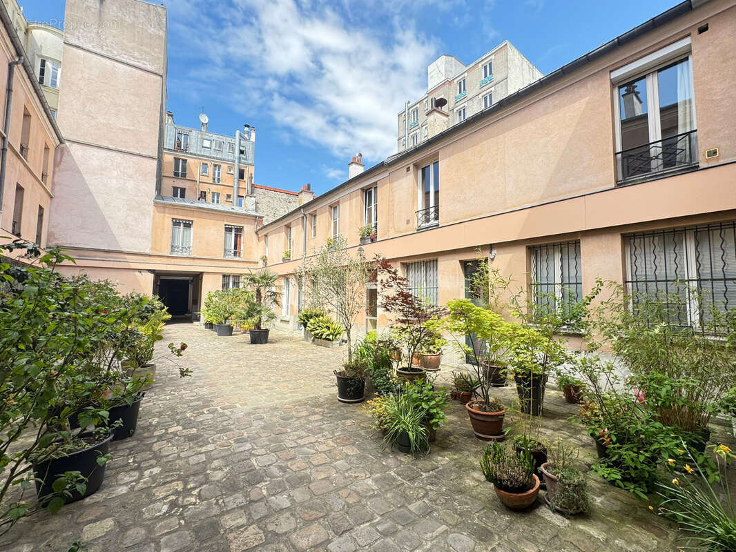 Appartement à PARIS-20E