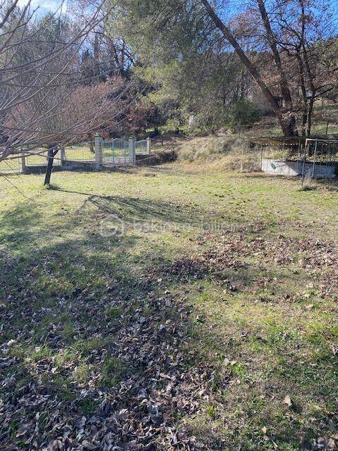 Terrain à LA ROQUE-D&#039;ANTHERON