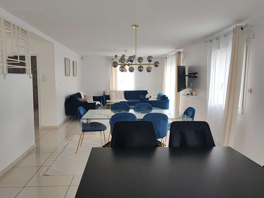 Maison à FLEURY-LES-AUBRAIS