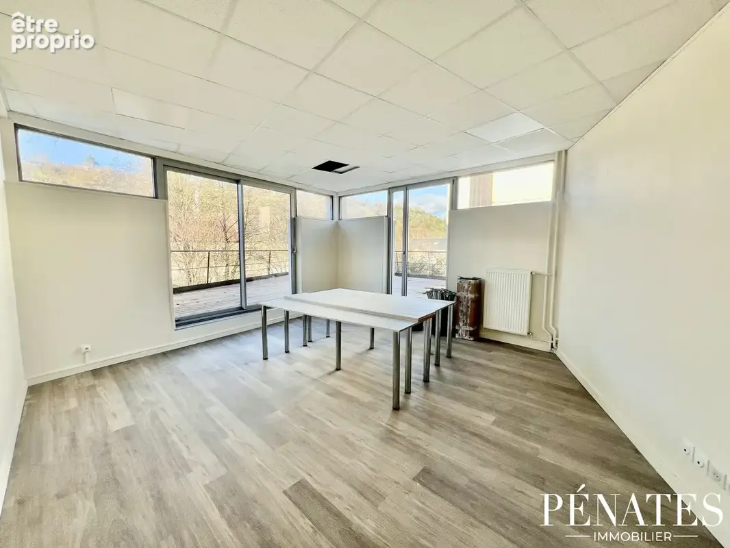 Commerce 800 m² à vendre à Evreux (27000) - photo 8