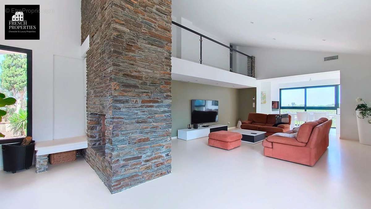 Maison à MONTESQUIEU-DES-ALBERES