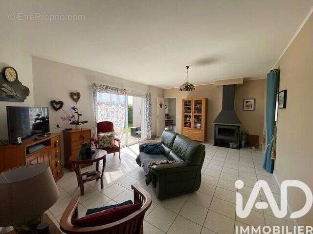 Photo 6 - Maison à CHAMPAGNE-LES-MARAIS