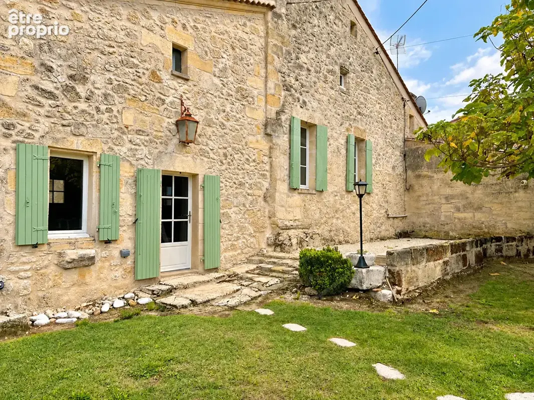 Élégante propriété de caractère avec piscine - photo 2