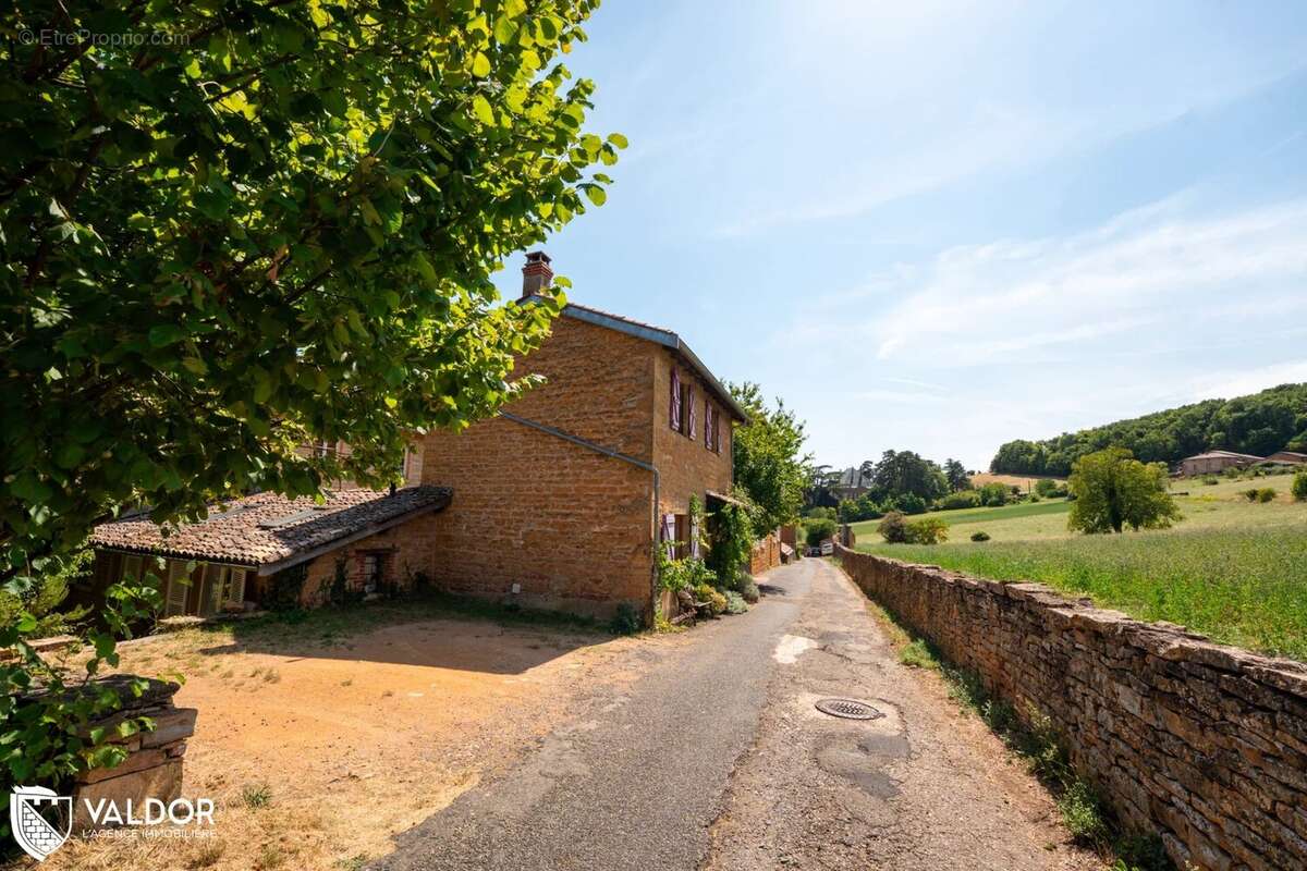 Maison à COGNY