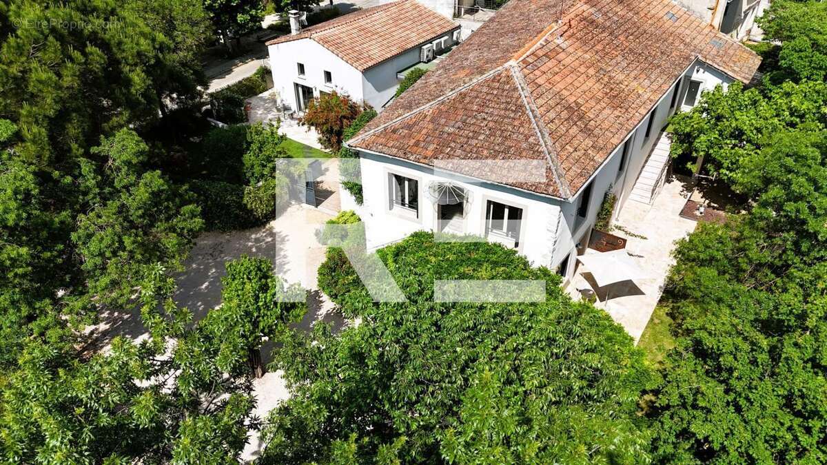 Maison à VEZENOBRES