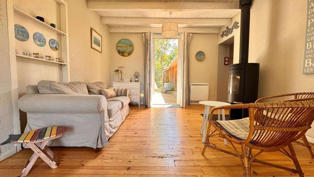 Maison à ARES