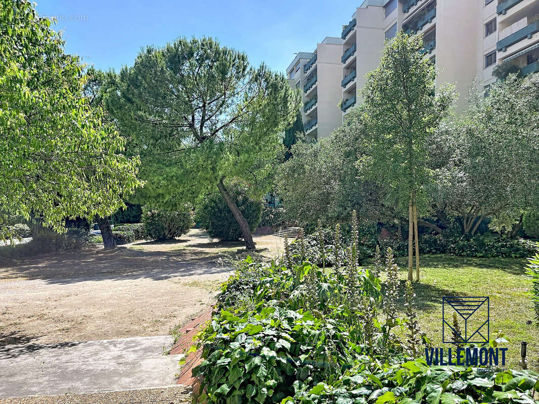 Vue extérieur - Commerce à MONTPELLIER