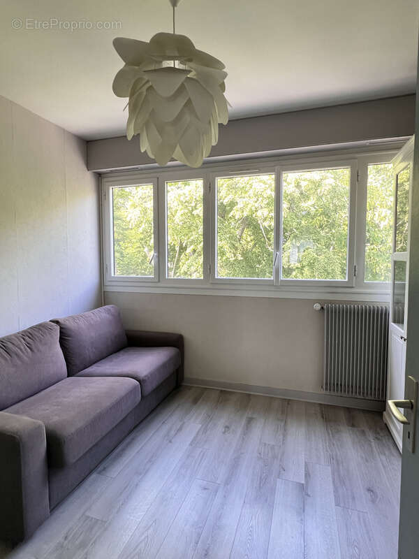 Appartement à VAUX-LE-PENIL