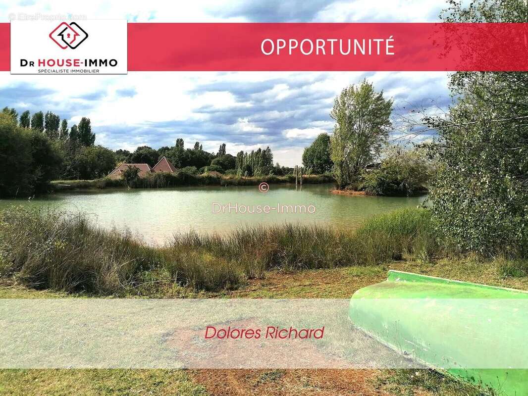 Terrain à PRESSIGNAC-VICQ