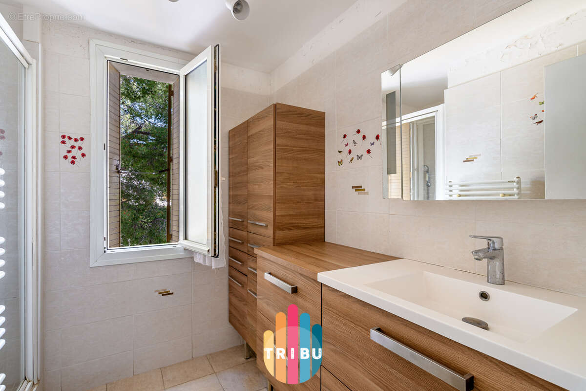 Appartement à MARSEILLE-9E