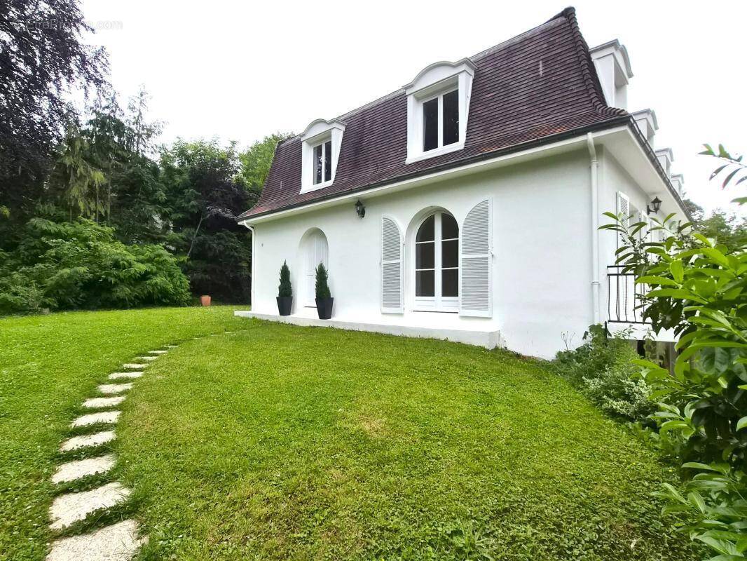 Maison à PONTOISE