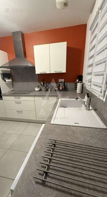 Saint-yrieix - pavillon plain pied 3 chambres avec jardin - photo 4