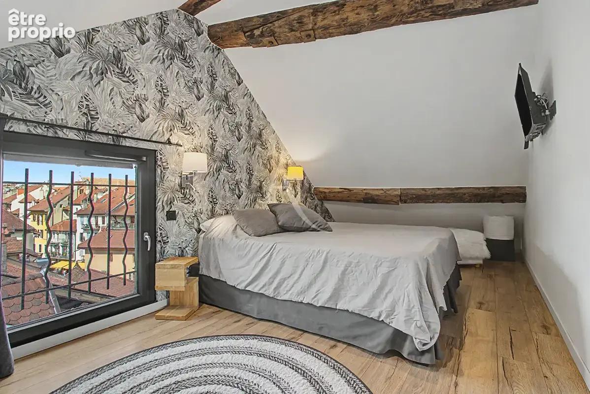 Appartement Annecy 3 pièces refait à neuf en centre ville d'Annecy - photo 9