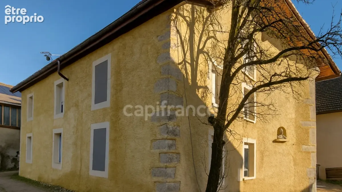 Maison à CROZET