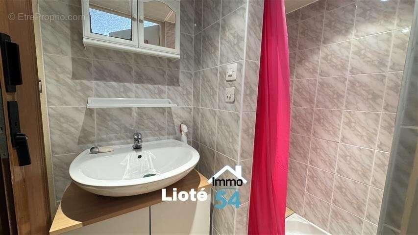 Maison à SAINT-REMIMONT