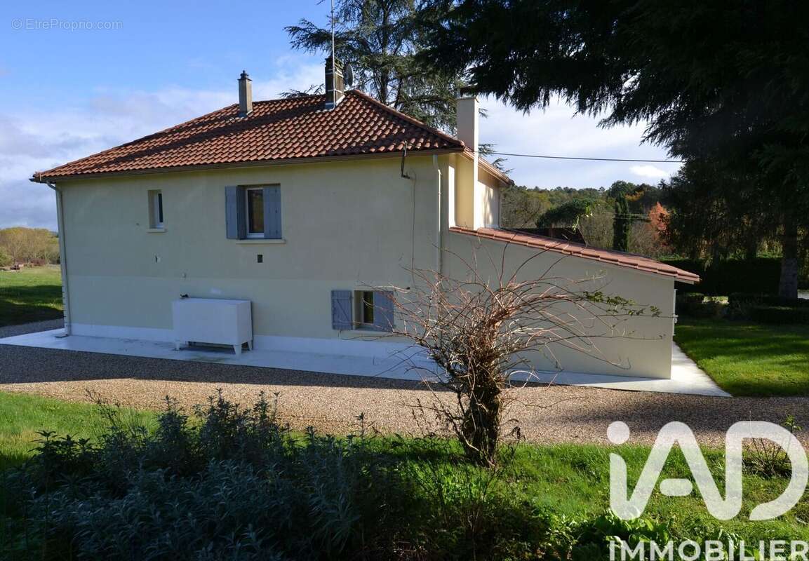Maison 120 m² à Beleymas  - photo 2