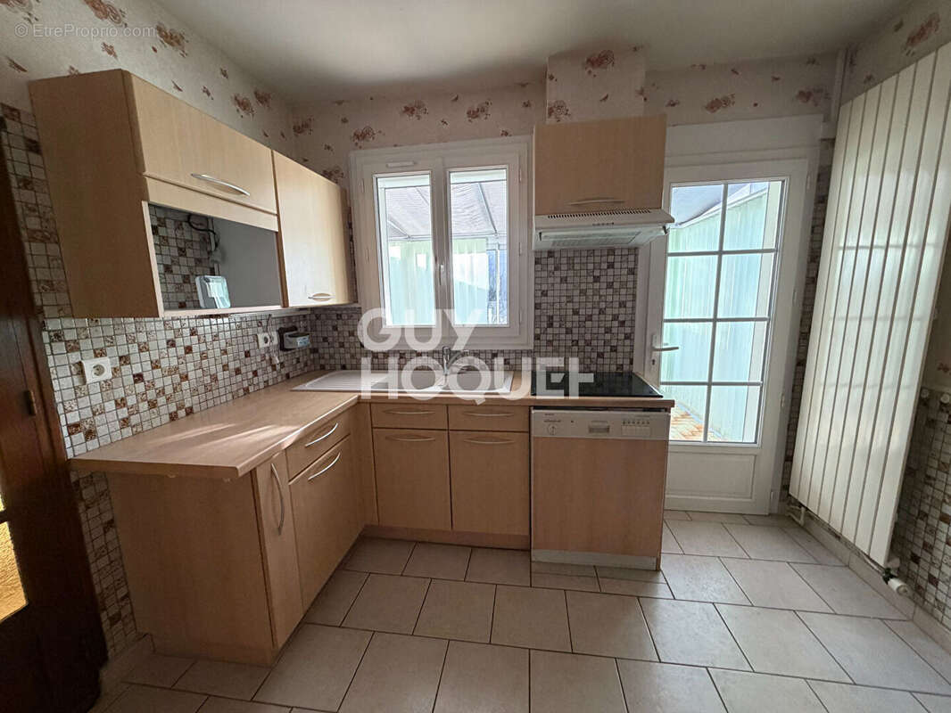 Maison à FLEURY-LES-AUBRAIS